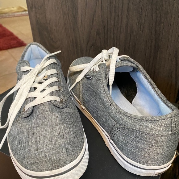 Vans - Picture 2 of 4